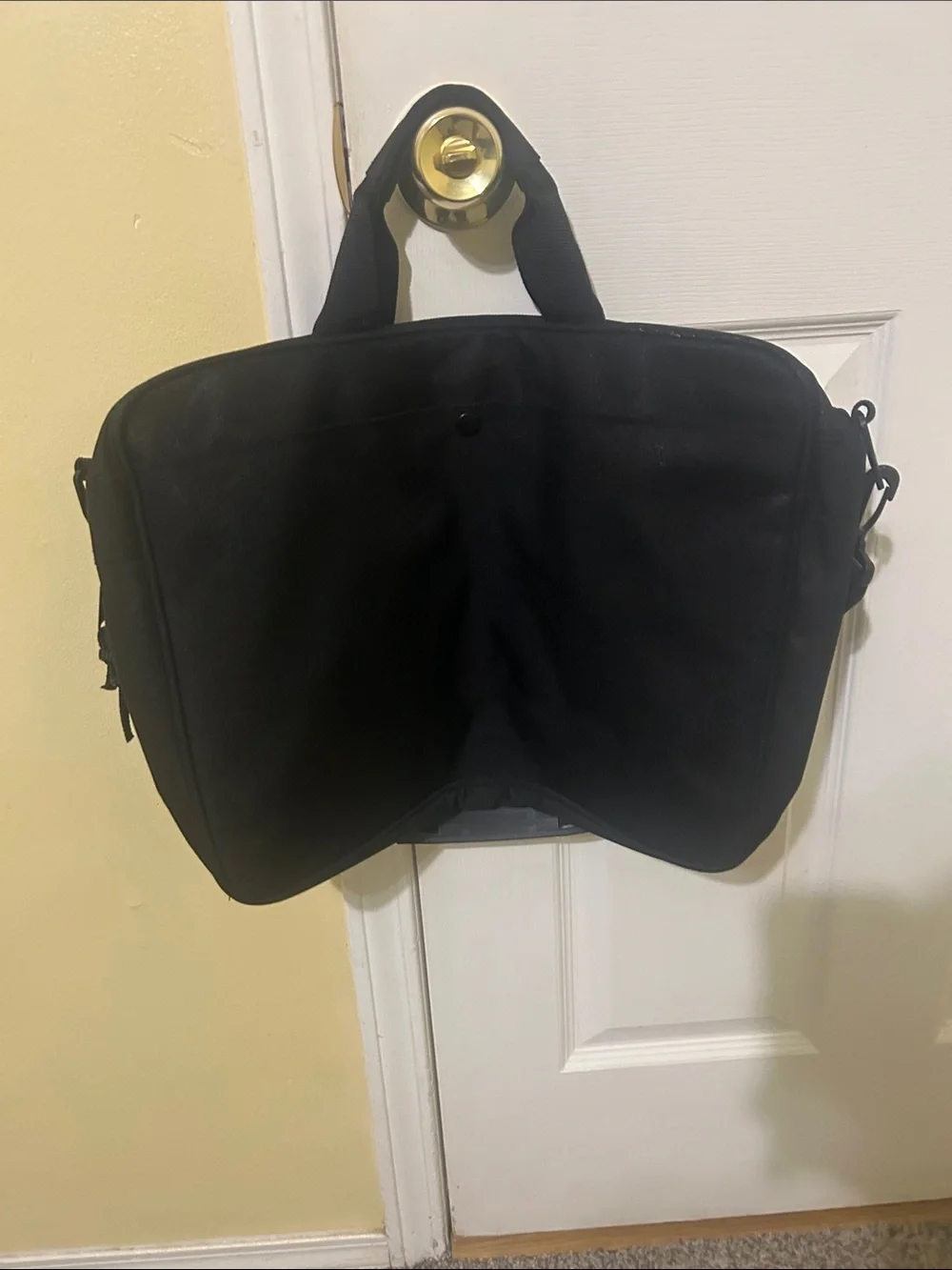 Black Laptop Messenger Bag with Shoulder Strap